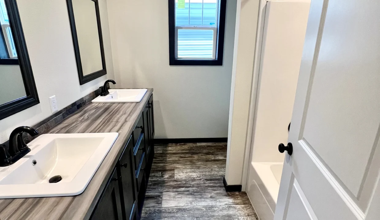 Elegant Boujee 56 Manufactured Home Interior 05